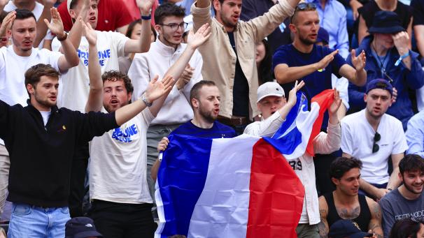 <p>Zustände wie beim Fußball: Junge Zuschauer bei Roland Garros.</p>