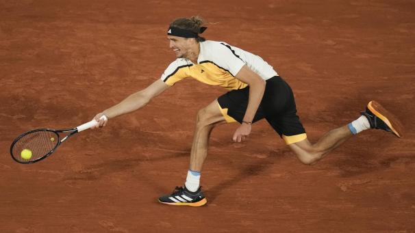 <p>Mit viel Mühe und großem Einsatz kämpft sich Alexander Zverev ins Achtelfinale.</p>