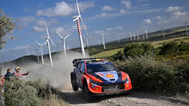 <p>Für Thierry Neuville (Hyundai) gab es am Wochenende auf Sardinien zweimal nur Schadensbegrenzung.</p>