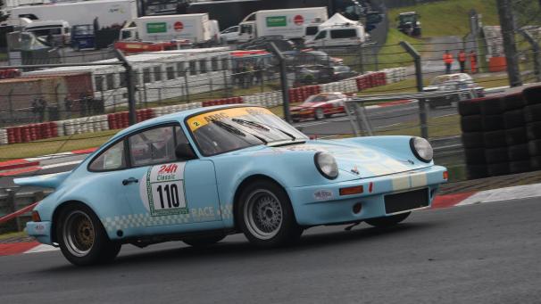 <p>Drei Autos setzte HYRacing am Nürburgring ein, so auch diesen Porsche 911 beim Klassik-Rennen.</p>