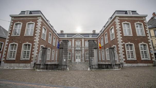 <p>Der Regierungssitz der DG in Eupen. Die neun deutschsprachigen Gemeinden veröffentlichen in einem Memorandum Forderungen an die neue Regierung.</p>