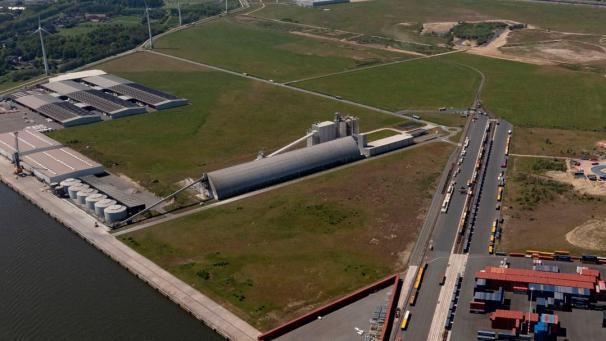 <p>Ein Blick von oben auf den Standort Kluizendok</p>