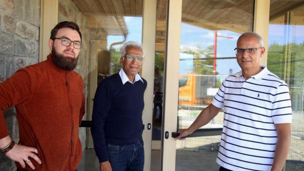 <p>Seit Freitag ist die Gaststätte am Signal de Botrange wieder geöffnet. Die Räumlichkeiten wurden komplett neu gestaltet und präsentieren sich hell und freundlich.</p>