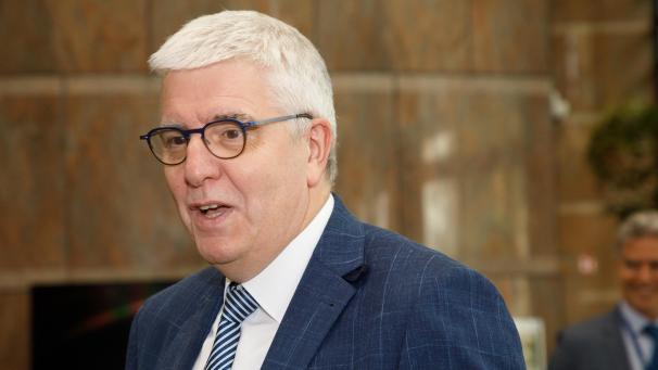 <p>Der Geschäftsführer des Arbeitgeberverbandes FEB, Pieter Timmermans,zeigt sich zufrieden mit den Wahlergebnissen.</p>