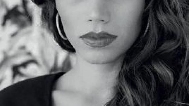 <p>Ginger Costa Jackson (l.) und Julie Robard Gendre teilen sich die Rolle der Carmen an der Lütticher Oper.</p>