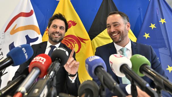 <p>Georges-Louis Bouchez (l.) und Maxime Prévot gaben ihre „Verlobung“ bekannt. Die Eheschließung soll schnell vonstattengehen.</p>