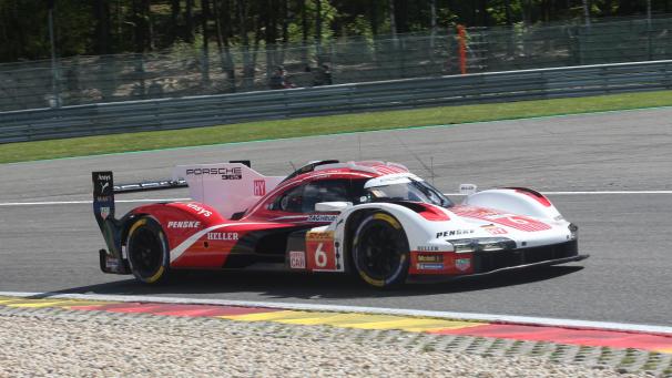 <p>Porsche, hier die #6 beim WEC-Lauf in Spa-Francorchamps, ist großer Favorit in Le Mans.</p>