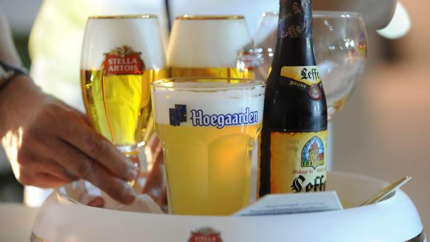<p>Der Bierkonsum in Belgien ist seit einigen Jahren rückläufig. Die sinkende Nachfrage konnte bisher durch boomende Exporte ausgeglichen werden. Doch diese Zeiten scheinen nun vorbei zu sein.</p>