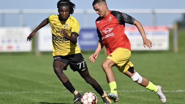 <p>Verlässt Raeren-Eynatten Richtung Seraing: Christopher Ngiambila (links).</p>