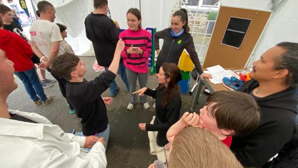 <p>„Schlag den Lehrer“ wurde von der Fernsehshow „Schlag den Raab“ inspiriert.</p>