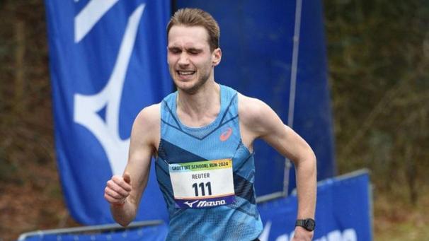 <p>Tom Reuter beisst sich durch und belegt in Heusden in neuer Bestzeit den sechsten Platz.</p>