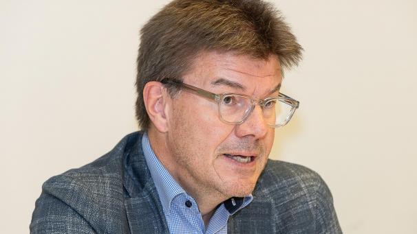 <p>Der Brüsseler Finanzminister Sven Gatz fordert weitreichende Sparmaßnahmen.</p>