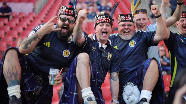 <p>Immer gut gelaunt: Schottlands Fans.</p>