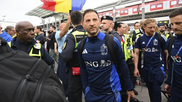 <p>Ankunft am Kölner Hauptbahnhof: Domenico Tedesco und Belgien treffen heute Abend auf Rumänien.</p>