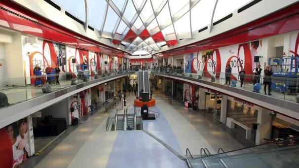 <p>Blick ins Lütticher Einkaufszentrum Médiacité</p>