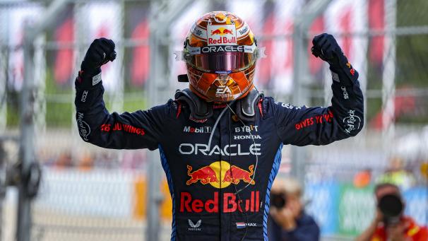 <p>Max Verstappen feiert in Barcelona.</p>