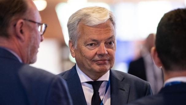 <p>Didier Reynders wartet auf das Wahlergebnis</p>
