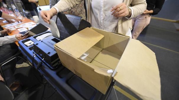 <p>Es gab etliche Wahlbüros, in denen am vergangenen 9. Juni Fehler bei der Verteilung der Chipkarten gemacht wurden.</p>