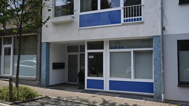 <p>Die Stadtgemeinde St.Vith veräußert die Immobilie Mühlenbachstraße 13 an die Gesellschaft Öffentlicher Wohnungsbau Ostbelgien, die dort ihre Zweigstelle für den Süden der DG hat.</p>