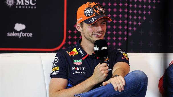 <p>Weltmeister Max Verstappen hat noch gut Lachen. Doch die Konkurrenz holt auf.</p>