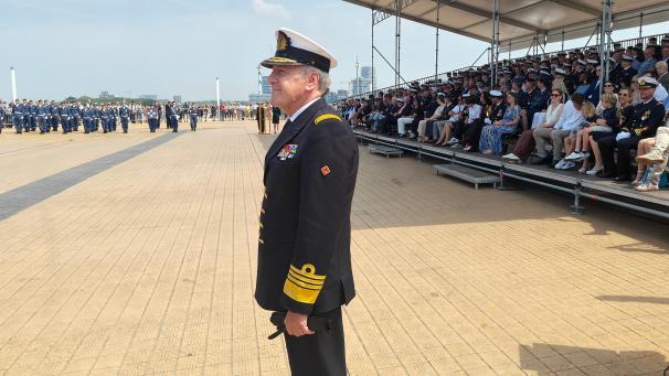 <p>Armeechef Michel Hofman bei der Abschiedsfeier in Ostende</p>