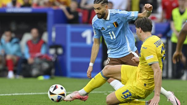 <p>Die Roten Teufel (hier mit Yannick Carrasco, links, gegen Rumänien) stehen zum dritten Mal hintereinander im EM-Achtelfinale.</p>