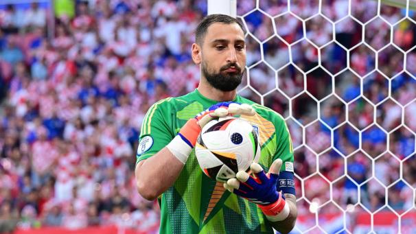 <p>Italiens Bester: Gianluigi Don- narumma</p>