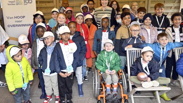 <p>Königin Mathilde besuchte am Dienstagmorgen ein Ferienlager für krebskranke Kinder in Arimont.</p>