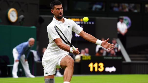 <p>Siegreiches Comeback: Novak Djokovic (mit Kniebandage) ist wieder da.</p>