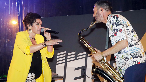 <p>Die Bütgenbacherin Jenny Palm mit ihrem mittlerweile bestbekannten Duo-Projekt Jenny-X ist am Freitag, 19. Juli, um 23 Uhr in Spa zu Gast.</p>