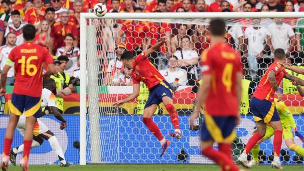 <p>Ein Kopfball mitten ins Herz des Gastgebers: Mikel Merino befördert Spanien ins Halbfinale, Deutschland ist raus.</p>