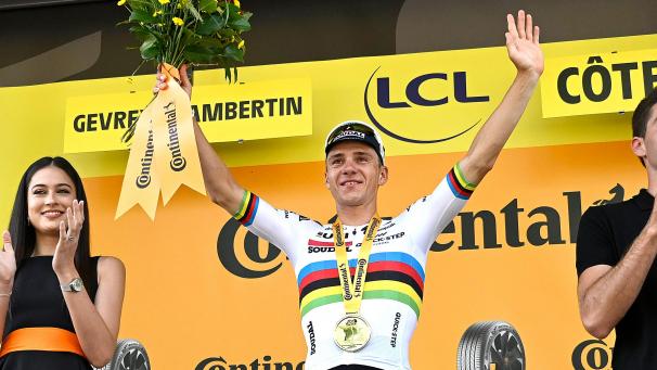 <p>Remco Evenepoel war im Einzelzeitfahren nicht zu schlagen – selbst trotz eines kurzen Schreckmoments.</p>