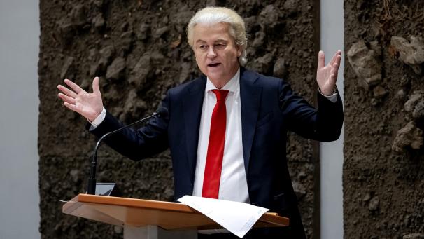 <p>Geert Wilders während der Debatte über die Regierungserklärung im Plenarsaal der Abgeordnetenkammer in Den Haag.</p>