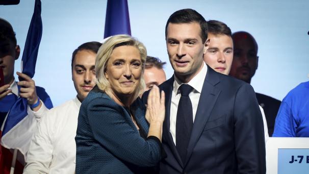 <p>Die Vorsitzende des französischen rechtsnationalen Rassemblement National (RN), Marine Le Pen (l), und Parteichef Jordan Bardella.</p>
