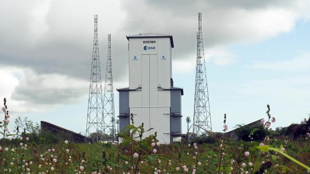 <p>Blick auf den neuen Startplatz auf dem europäischen Weltraumbahnhof in Französisch-Guayana, von dem die neue Trägerrakete Ariane 6 aus ins All fliegen soll.</p>