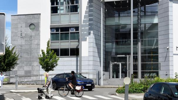 <p>Ein Blick auf das Eupener Justizgebäude</p>