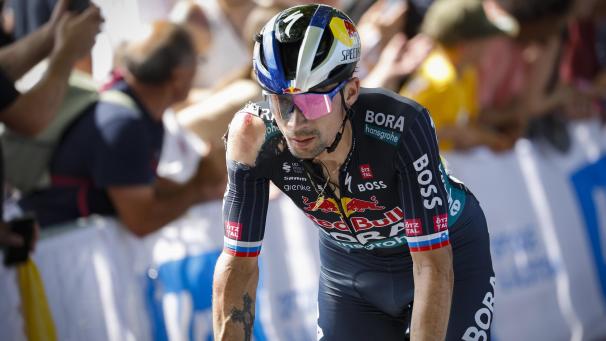 <p>Schwer gezeichnet: Primoz Roglic stürzte am Donnerstag zum bereits zweiten Mal.</p>