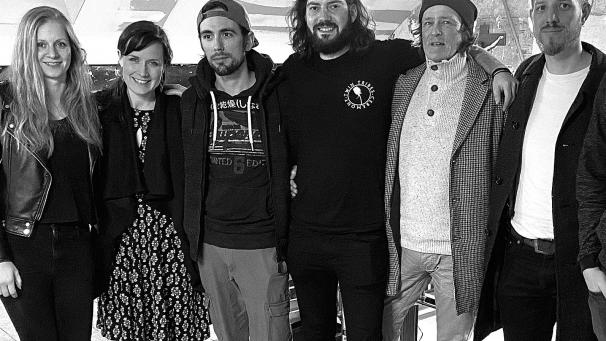 <p>Das Filmteam besteht aus Anne-Sophie Velz, Catherine Bettendorff, Roger Arens, Joshua Cremer, Dany Gallo und Chris Eyre-Walker.</p>