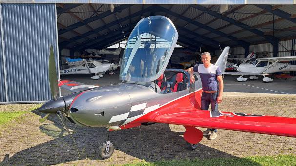 <p>Fluglehrer Guido Quetsch freut sich auf das Flugplatzfest des Aero- und Modellclubs Feuervogel am ersten Septemberwochenende auf dem Hohen Berg in Büllingen. Bei dieser Gelegenheit werden die Feuervögel auch ihr 45-jähriges Vereinsbestehen feiern.</p>