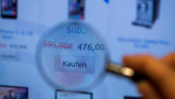 <p>Testachats warnt vor falschen Schnäppchen im Online-Handel, bei denen der ursprüngliche (durchgestrichene) Preis nicht korrekt angezeigt wird.</p>