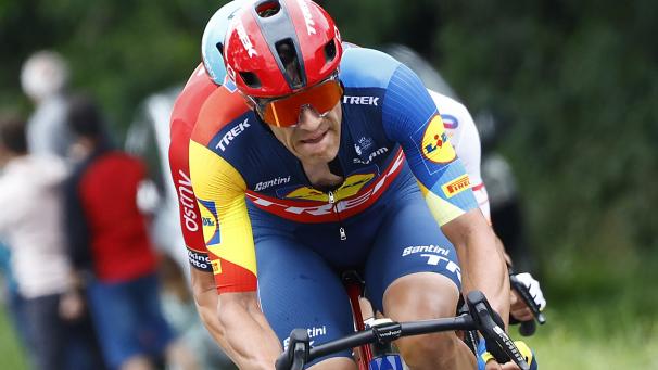 <p>Schokolieferant: Jasper Suyven verteilte während der 18. Etappe M&amp;Ms an das Peloton.</p>