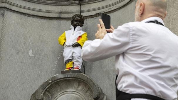 <p>Manneken Pis trägt die Kleidung des belgisch-olympischen Teams.</p>