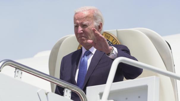 <p>Präsident Joe Biden verlässt die Air Force One bei seiner Ankunft auf dem Luftwaffenstützpunkt Andrews, MdL.</p>