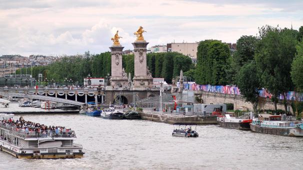 <p>Auf der Seinefindet heute Abend die gigantische Eröffnungsfeier der Olympischen Spiele statt.</p>