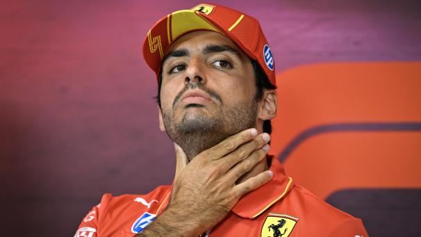 <p>Carlos Sainz ist nachdenklich. Er lässt sich Zeit, bevor er sich für ein Team entscheidet. Mehrere Optionen stehen dem Spanier offen.</p>