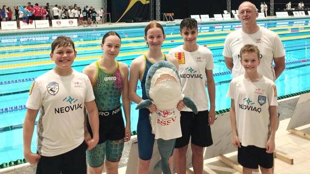 <p>Die St.Vither Schwimmer in Antwerpen</p>