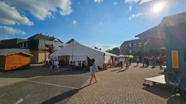 <p>Am Sonntag durften sich die Hergenrather über einen sonnigen Kirmestag freuen.</p>