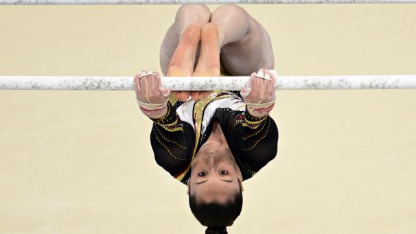 <p>Nina Derwael qualifiziert sich als Vierte für das Finale am Stufenbarren und hat damit die Chance, ihren Titel von Tokio zu verteidigen.</p>