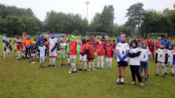 <p>Leider ließ das Wetter bei der Abschlusszeremonie zu wünschen übrig.</p>