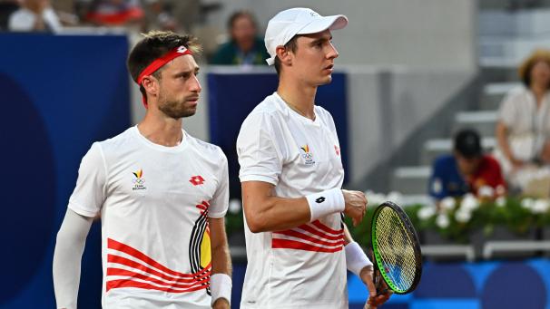 <p>Enttäuscht nach dem vorzeitigen Aus: Sander Gillé and Joran Vliegen vergeben im Achtelfinale zwei Matchbälle.</p>